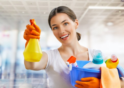 Professional carpet cleaning in a Hampton Hill living room